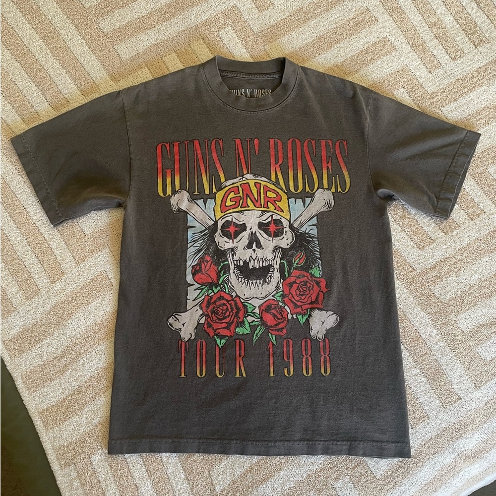 Guns N' Roses Women’s Graphic Band Tee in Washed Black | Size Small